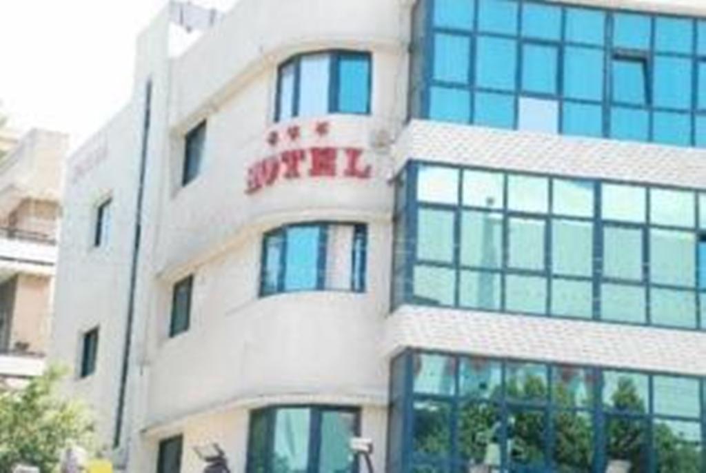 Ophir Hotel Тел Авив Екстериор снимка