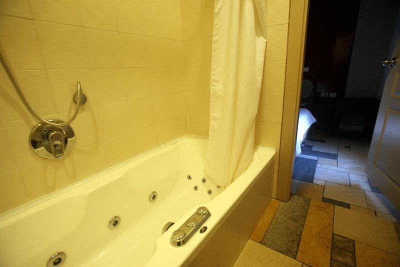 Ophir Hotel Тел Авив Стая снимка